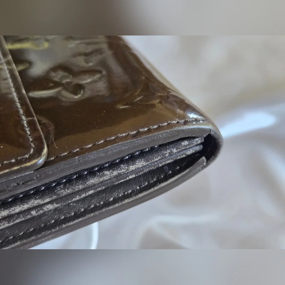 Louis Vuitton Olive Vernis Sarah Long Wallet - Picture 16 of 16